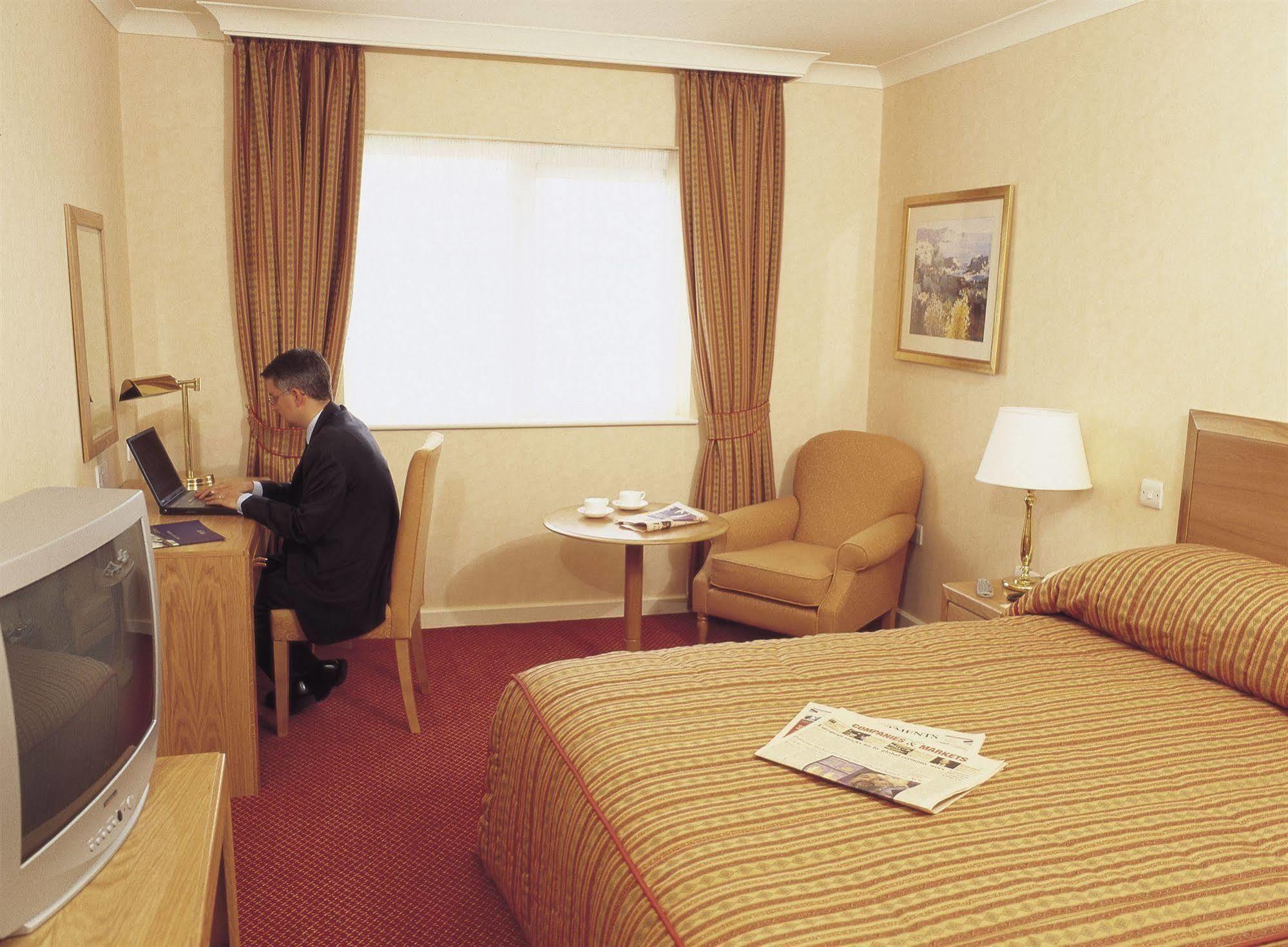 ฮอร์วูด เฮาส์ โฮเต็ล Hotel มิลตันคีนส์ ห้อง รูปภาพ